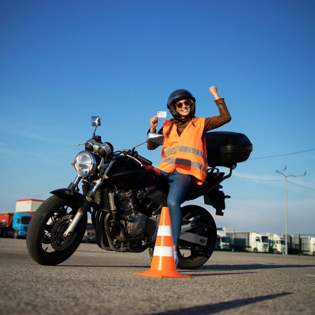 sikeres-motoros-kezeles-boldogan-es-biztonsagosan