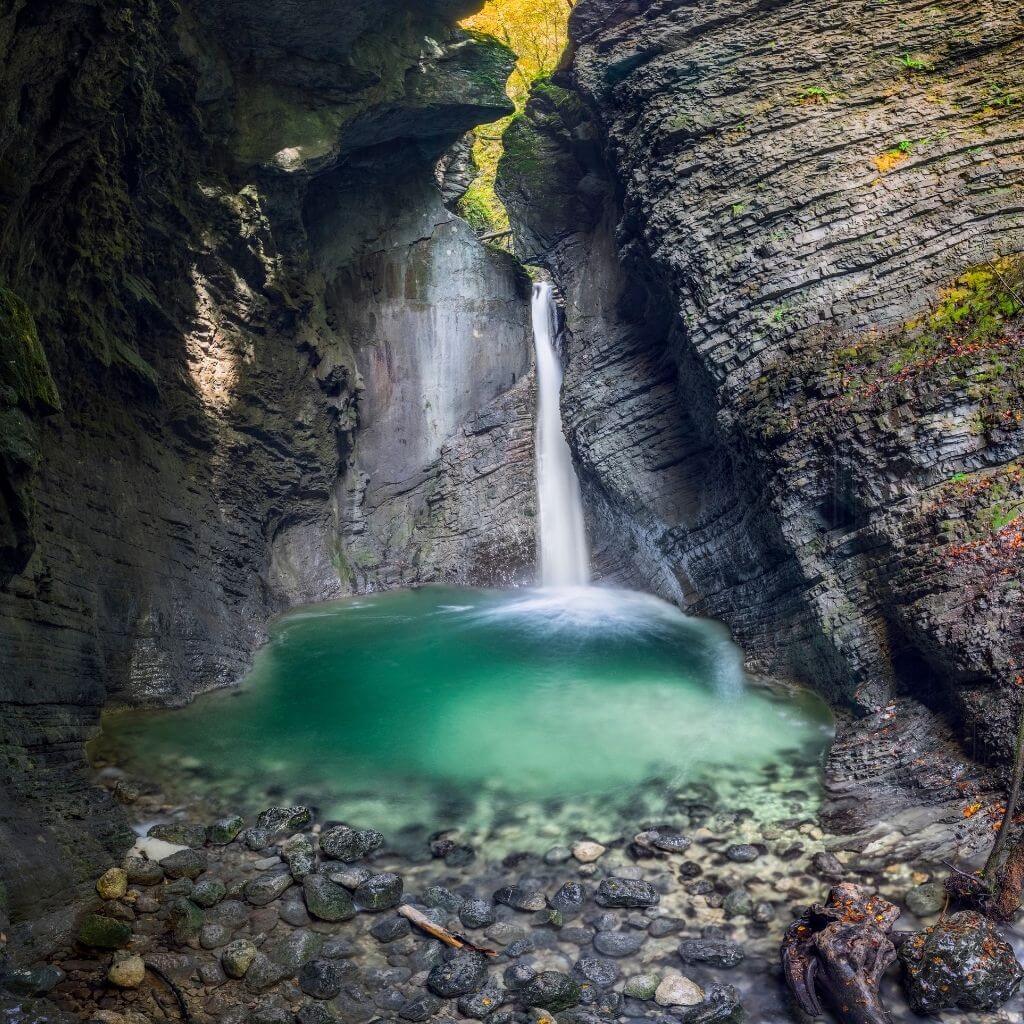 erintetlen-termeszet-motorosoknak-kozjak-vizeses-slap-kozjak-kobarid-szlovenia