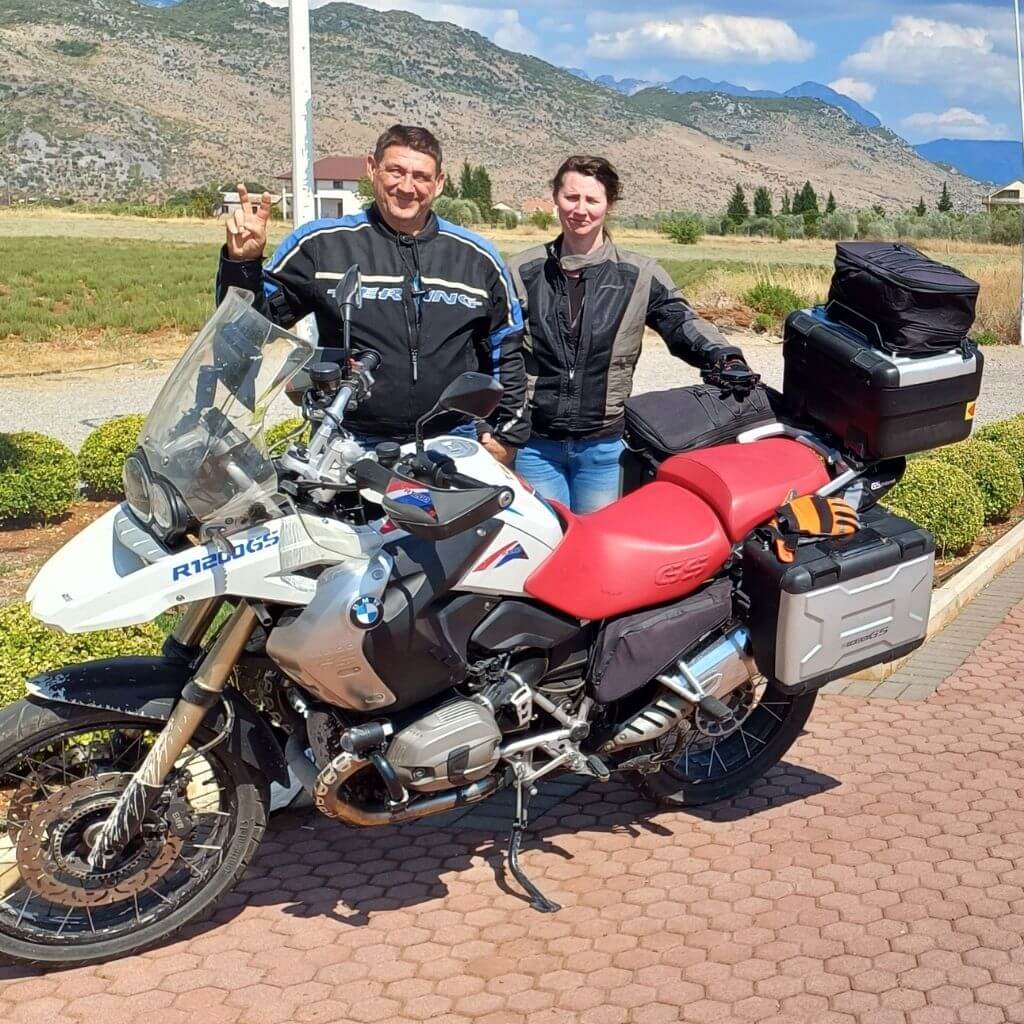 jakus-attila-bani-kemence-dmotours-velemeny-paros-motorozas-csoportos-turan