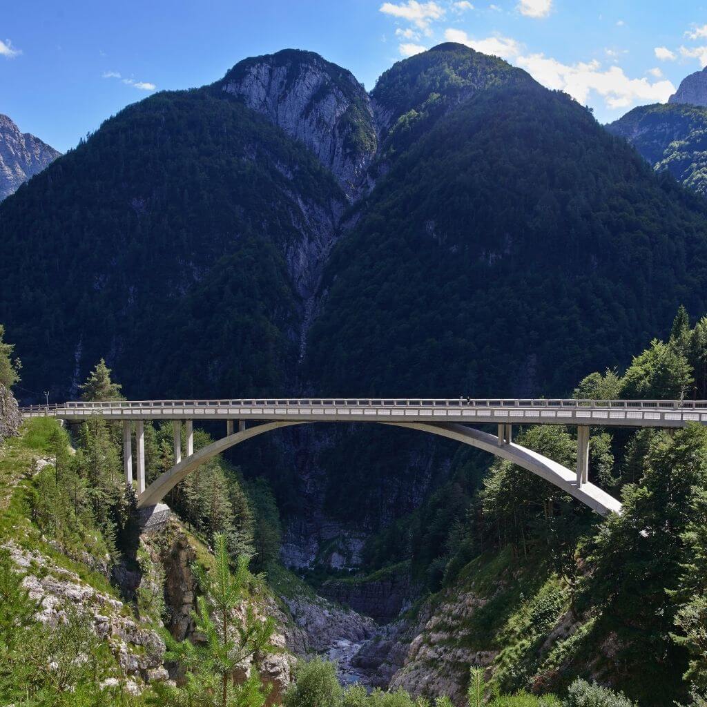 motoros-atkelohely-1156m-predil-hago-hid-szlovenia