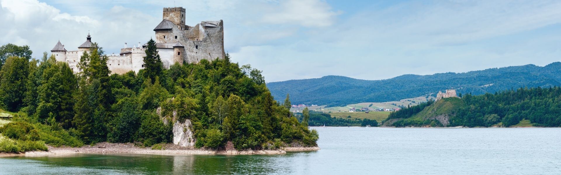 motoros-latvany-niedzica-dunajec-var-panorama-lengyelorszag-1920-600
