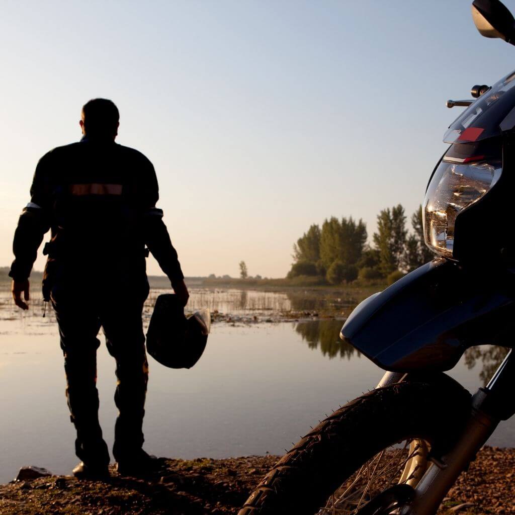 motoros-tura-piheno-megallo-tapasztalt-motorosok